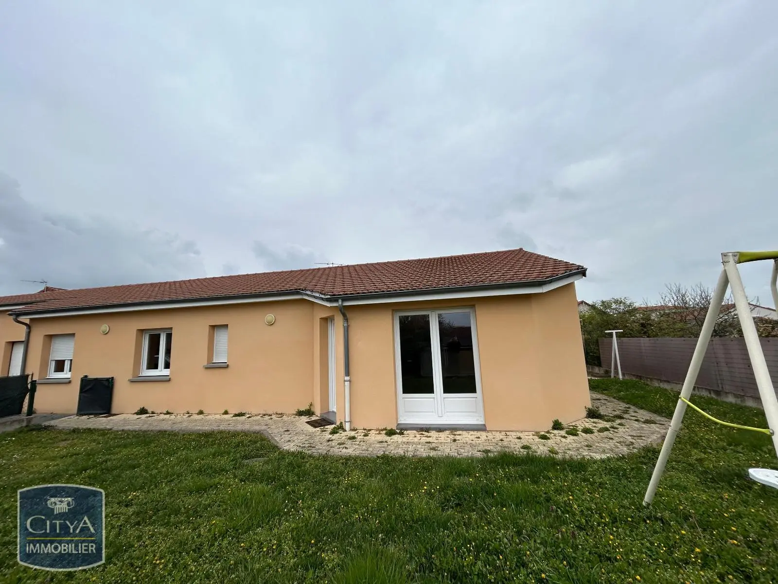 Photo 1 Maison 4 pièces 117.72m²