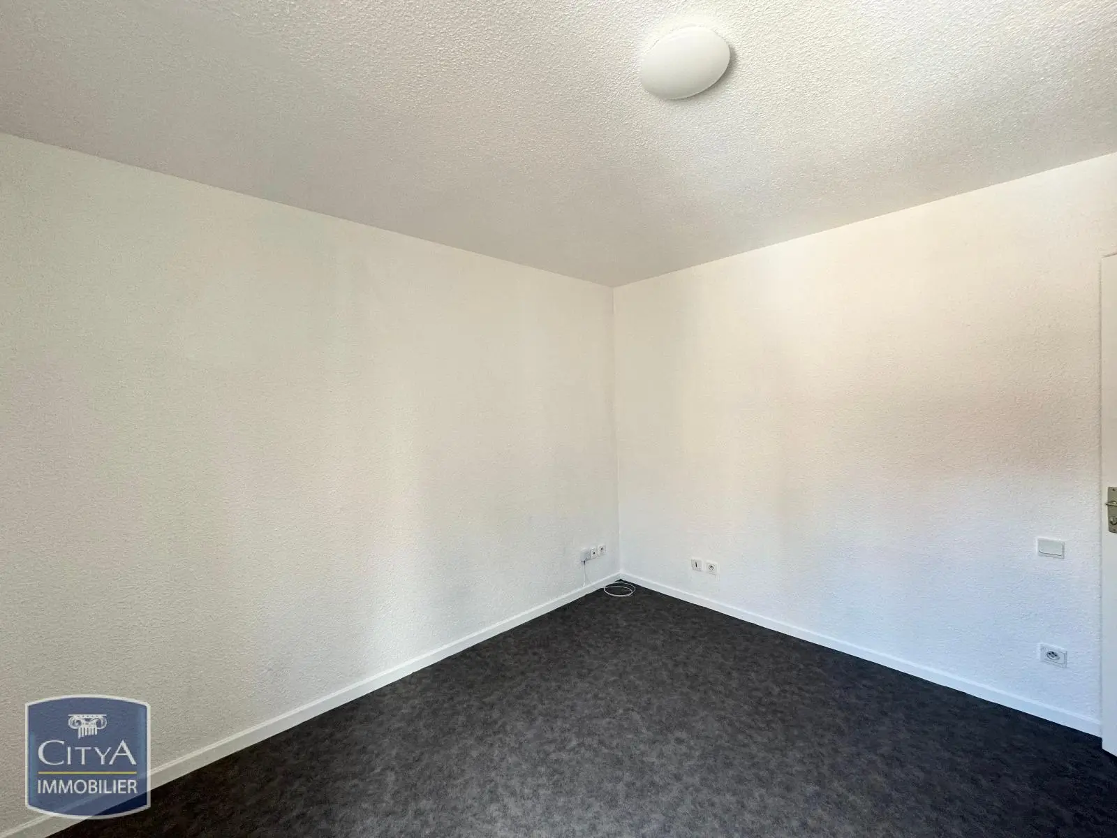 Photo 2 Appartement 1 pièce 15.8m²