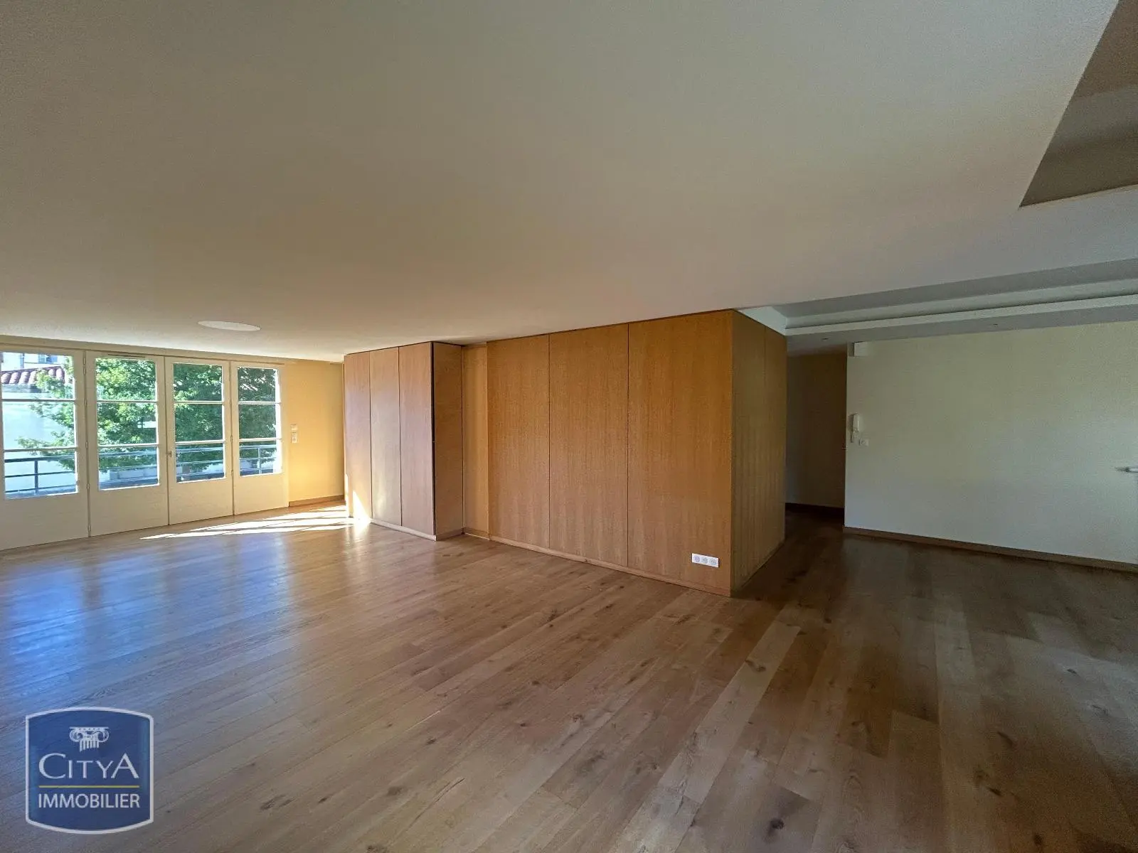 Photo 2 Appartement 6 pièces 151.4m²