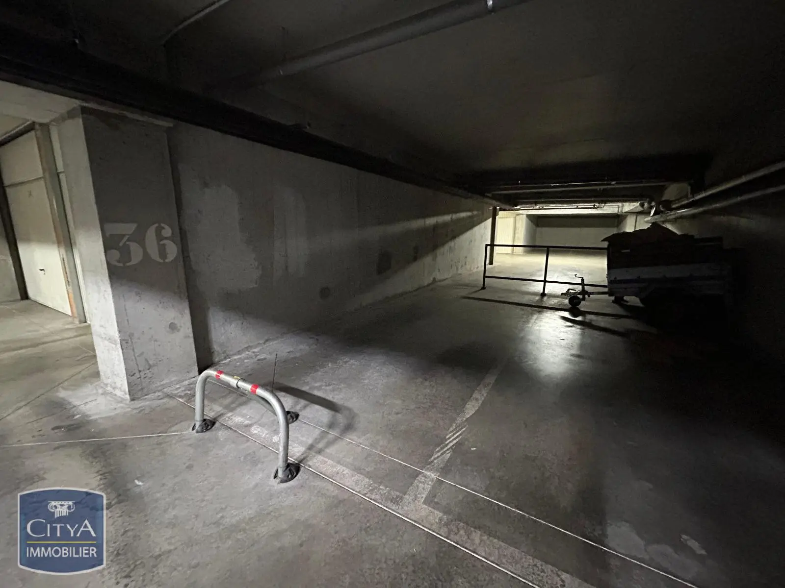 Photo 1 Parking