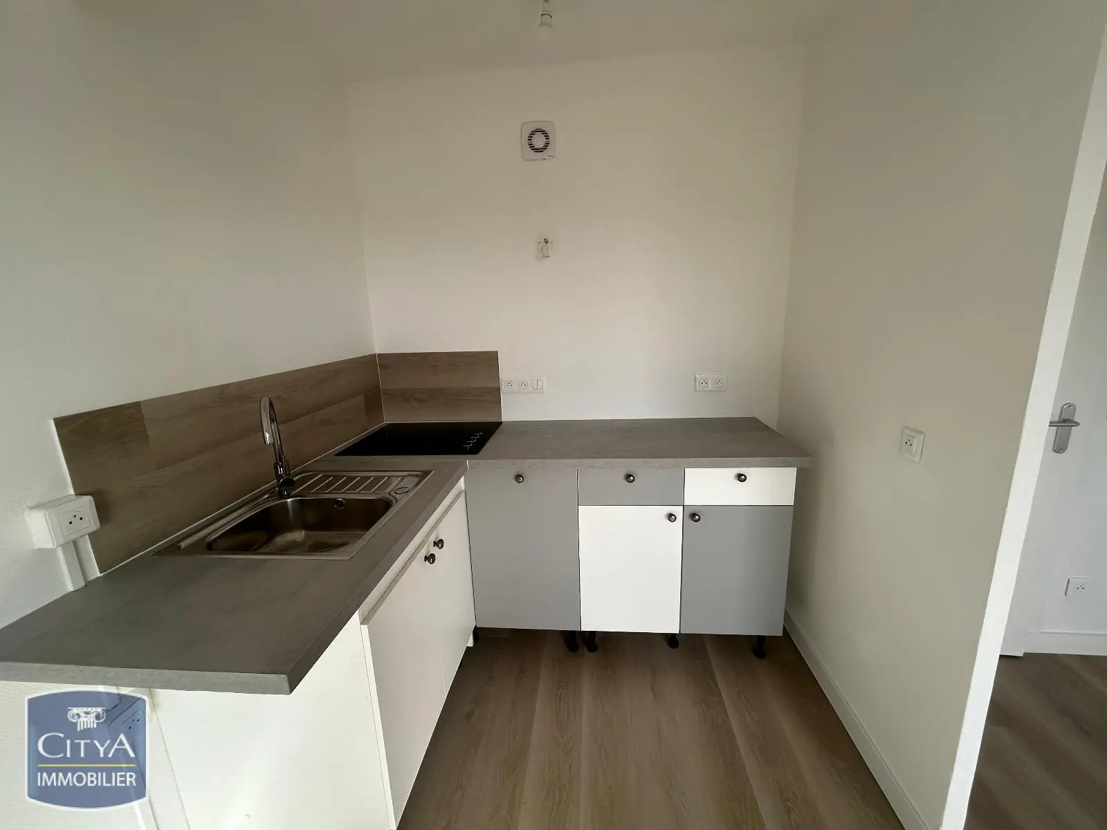 Photo 4 Appartement 1 pièce 26.97m²