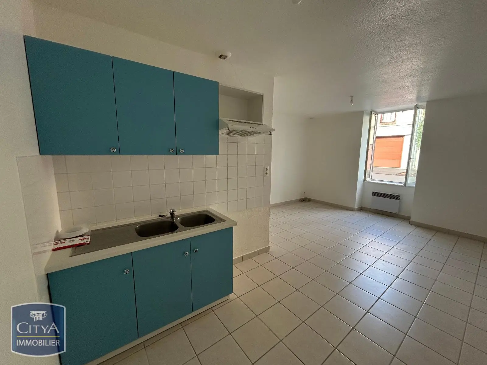 Photo 1 Appartement 1 pièce 24.41m²