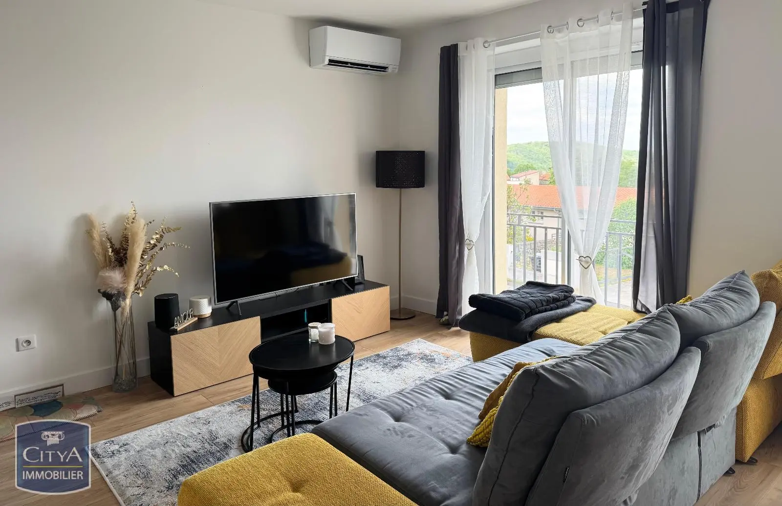 Photo 1 Appartement 5 pièces 110.74m²