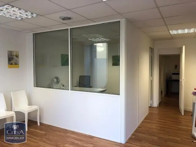 Photo 3 Local Commercial