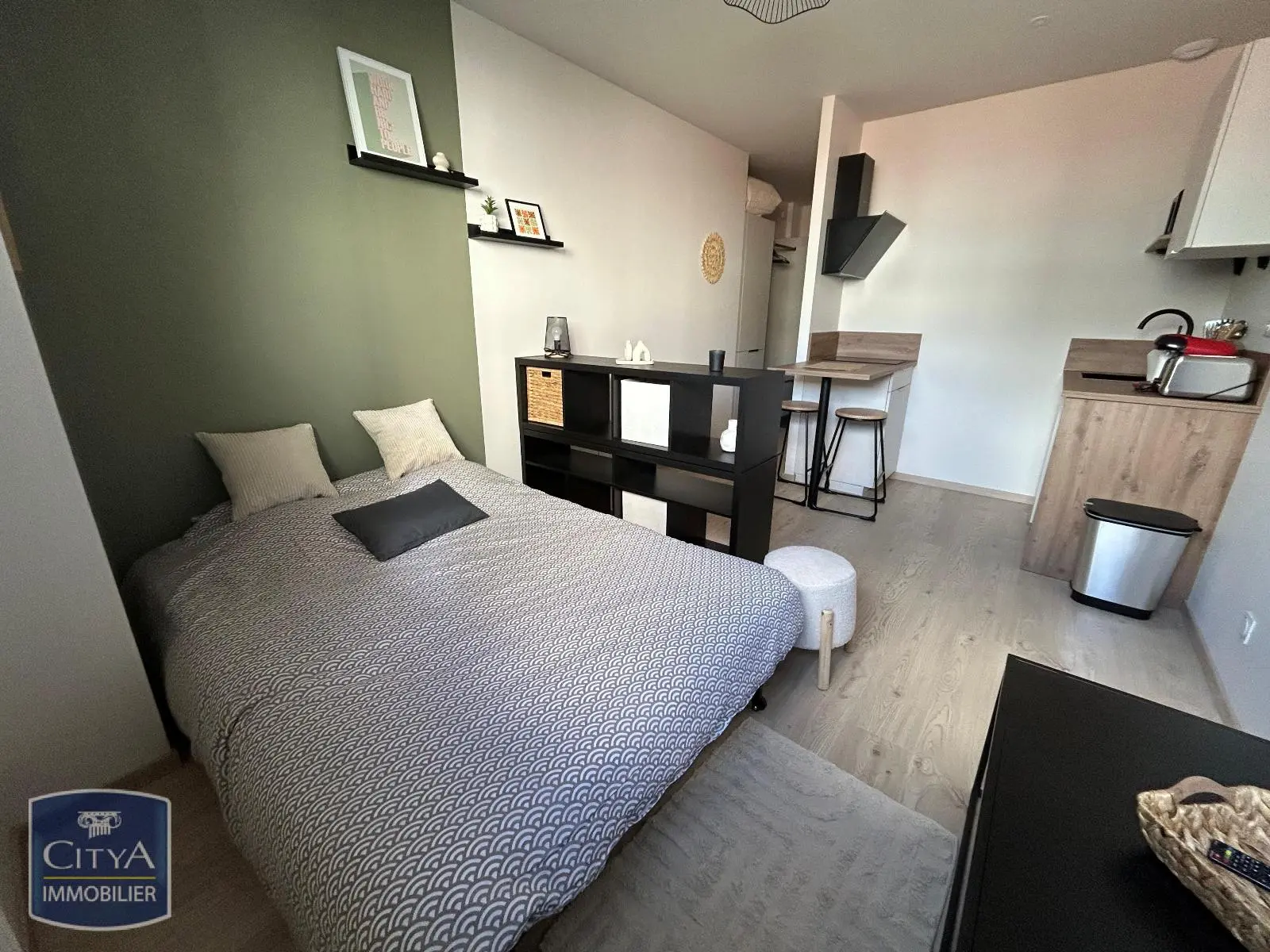 Photo 1 Appartement 1 pièce 21.93m²