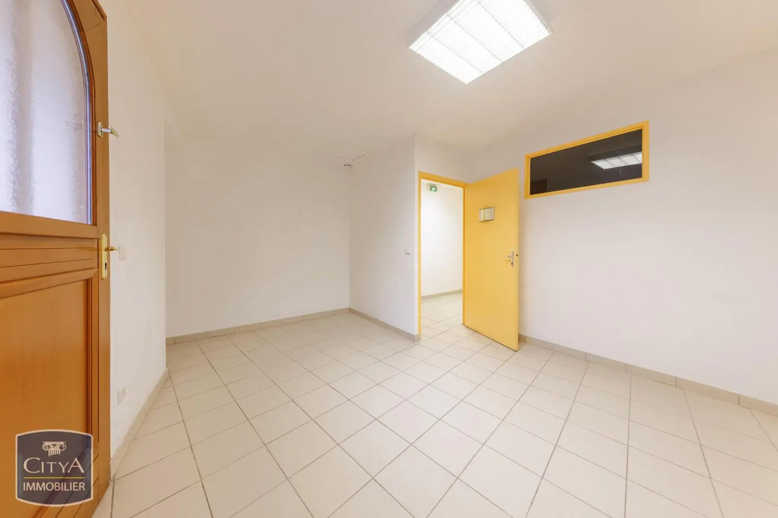 Photo 2 Local Professionnel