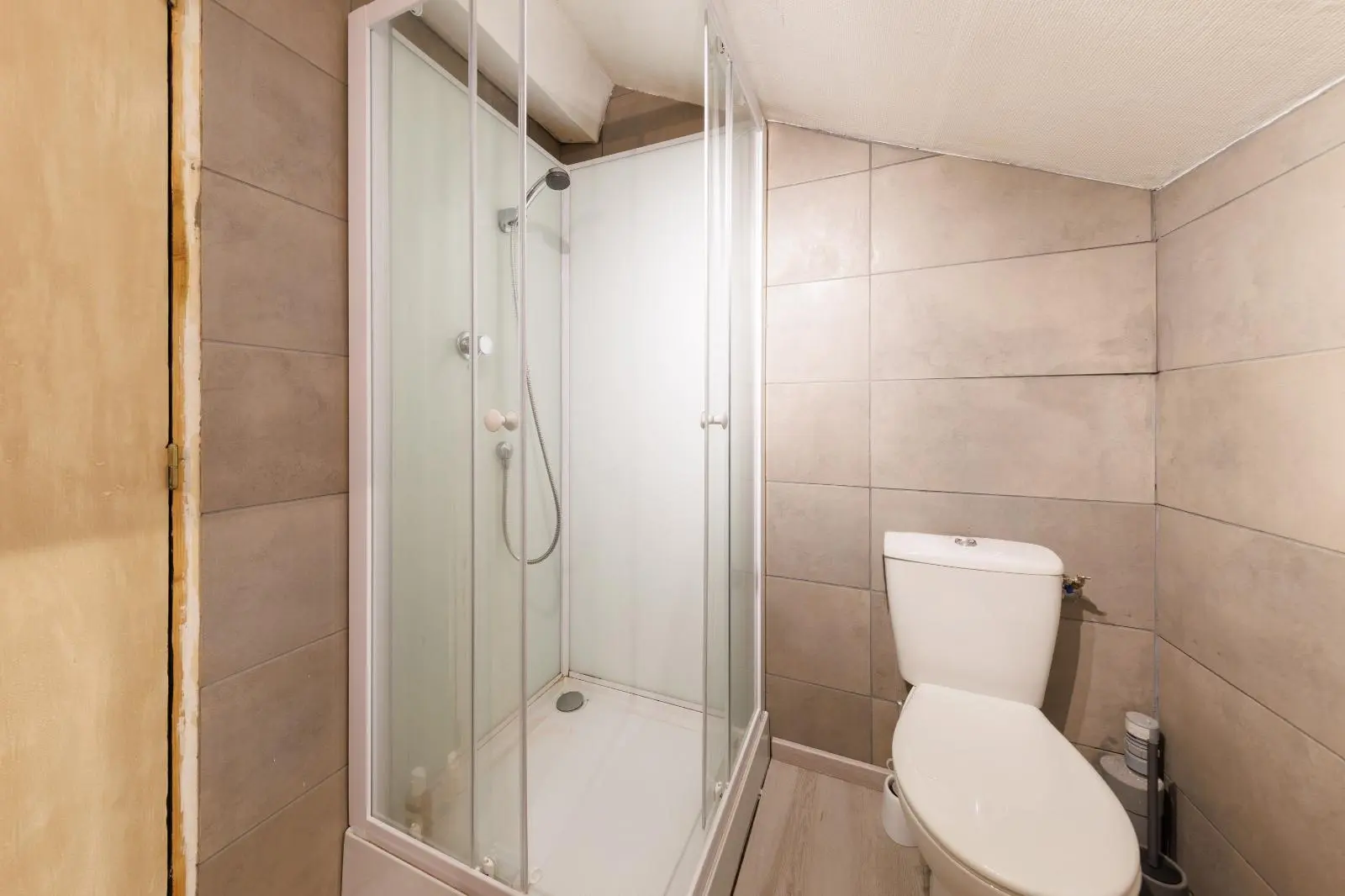 Photo 10 Maison 6 pièces 200m²