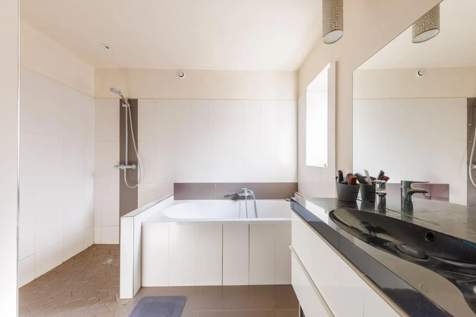 Photo 9 Maison 6 pièces 200m²