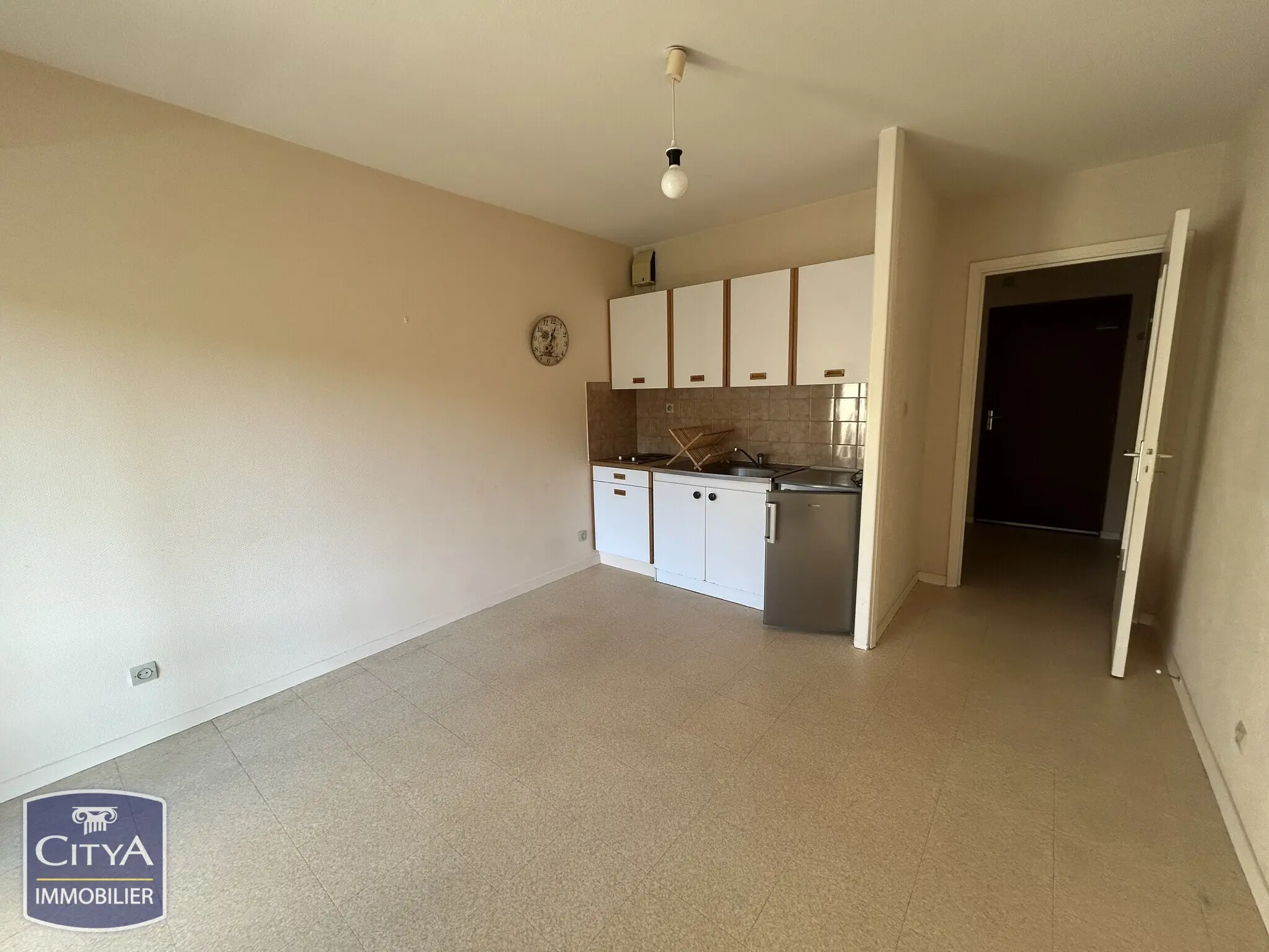 Photo 2 Appartement 1 pièce 20.61m²