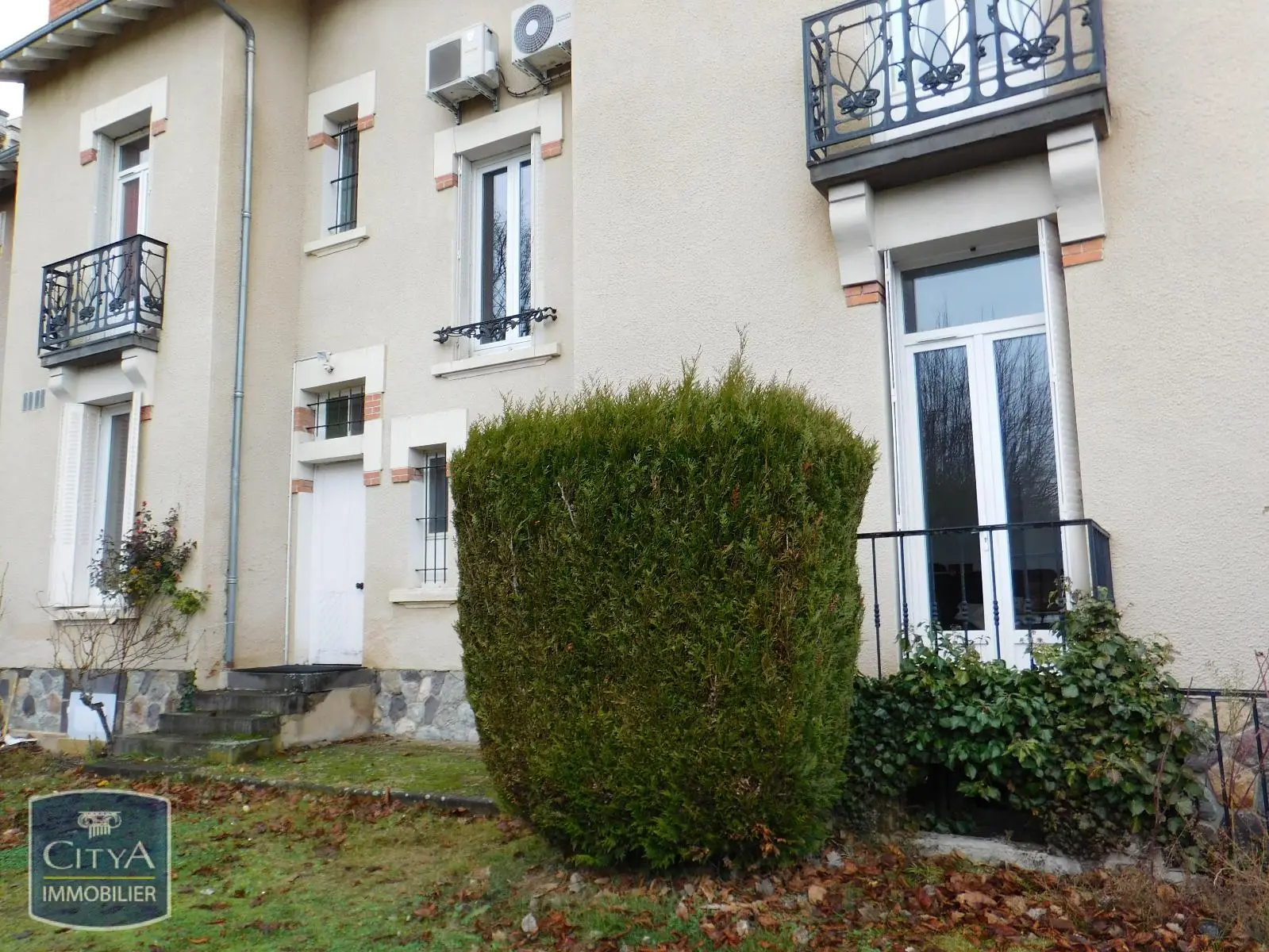 Photo 3 Immeuble 295m²