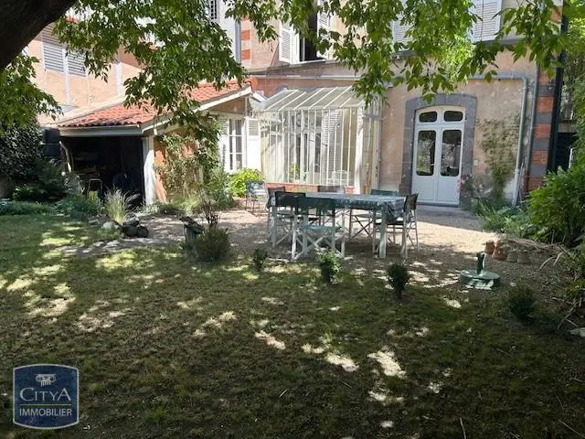 Photo 8 Maison 8 pièces 226m²