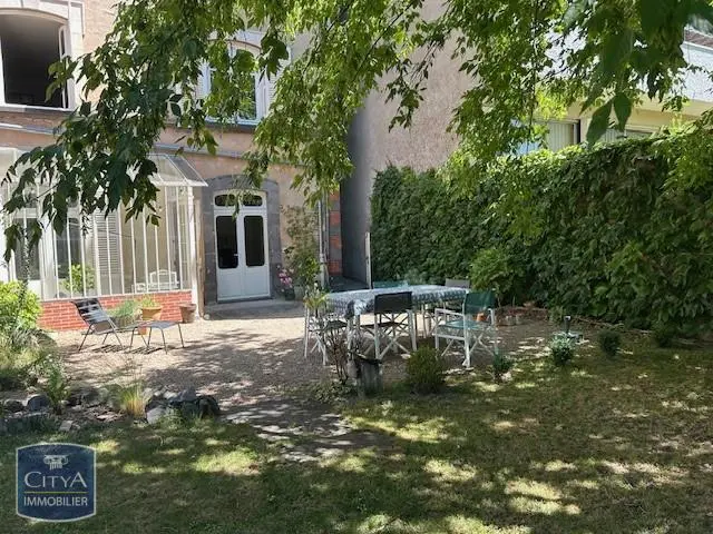 Photo 1 Maison 8 pièces 226m²