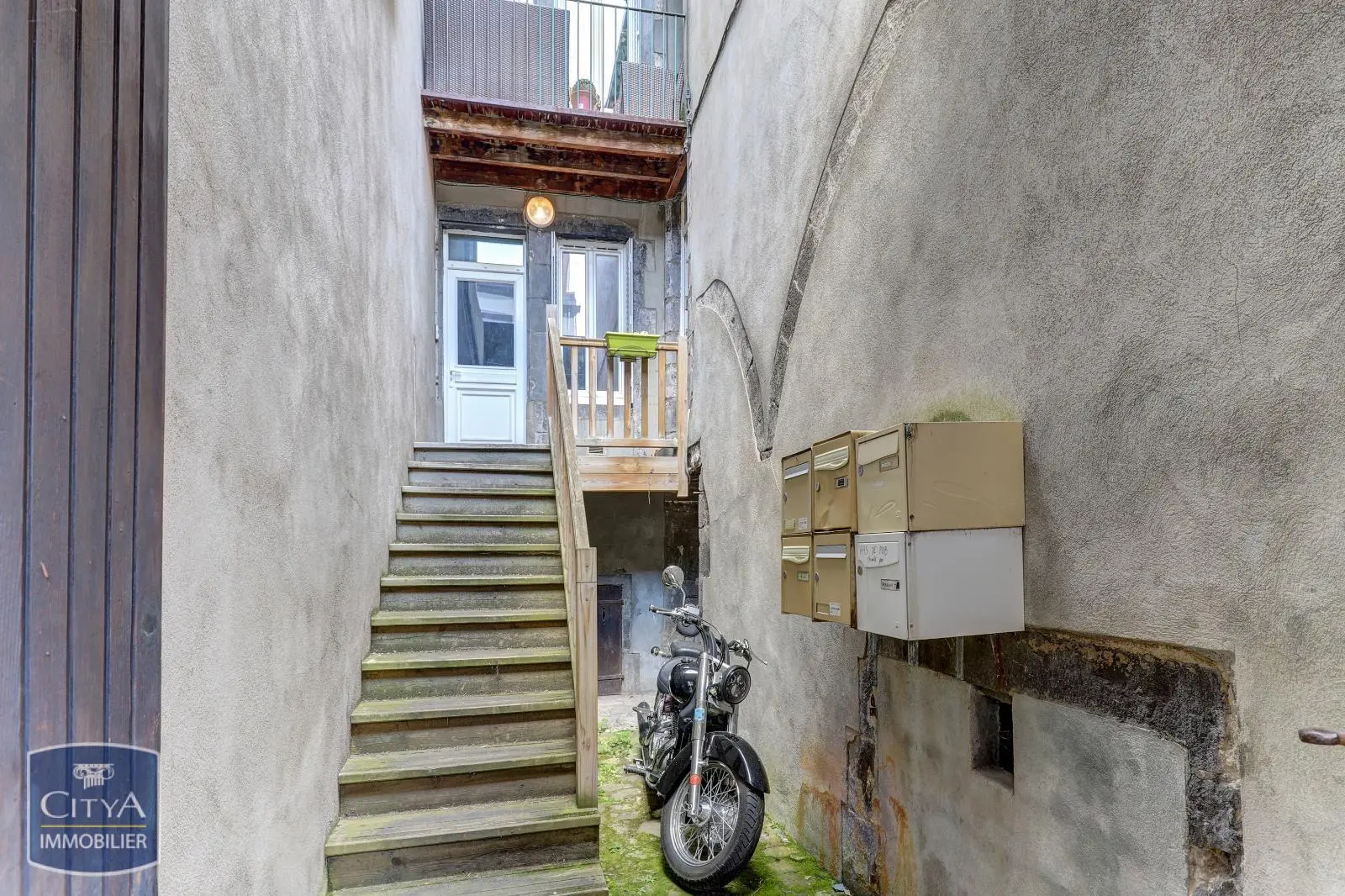Photo 8 Immeuble 200m²