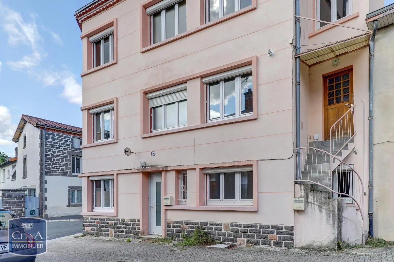 Photo 2 Immeuble 130m²