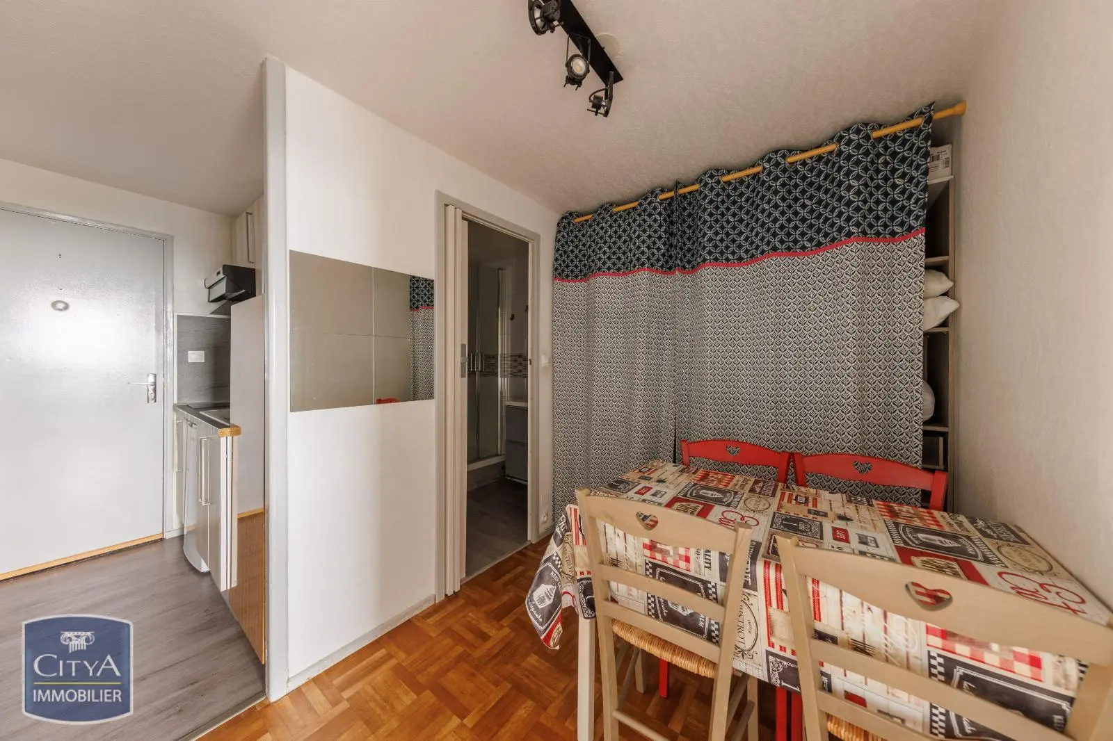 Photo 2 Appartement 1 pièce 23m²