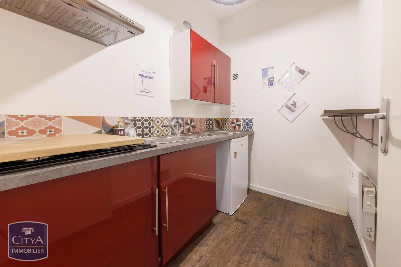 Photo 8 Local Commercial