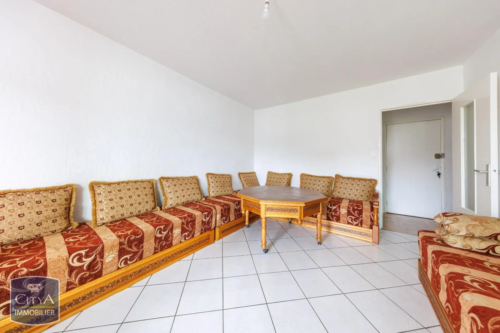 Photo 2 Appartement 4 pièces 77m²
