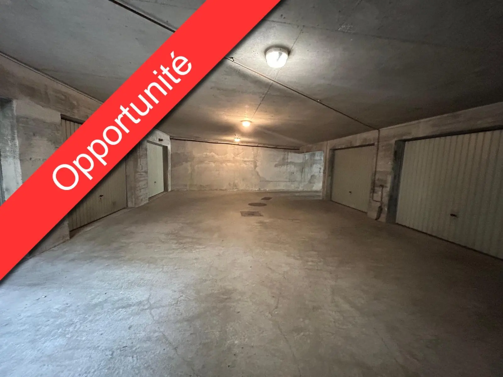 Photo 1 Parking 15m²