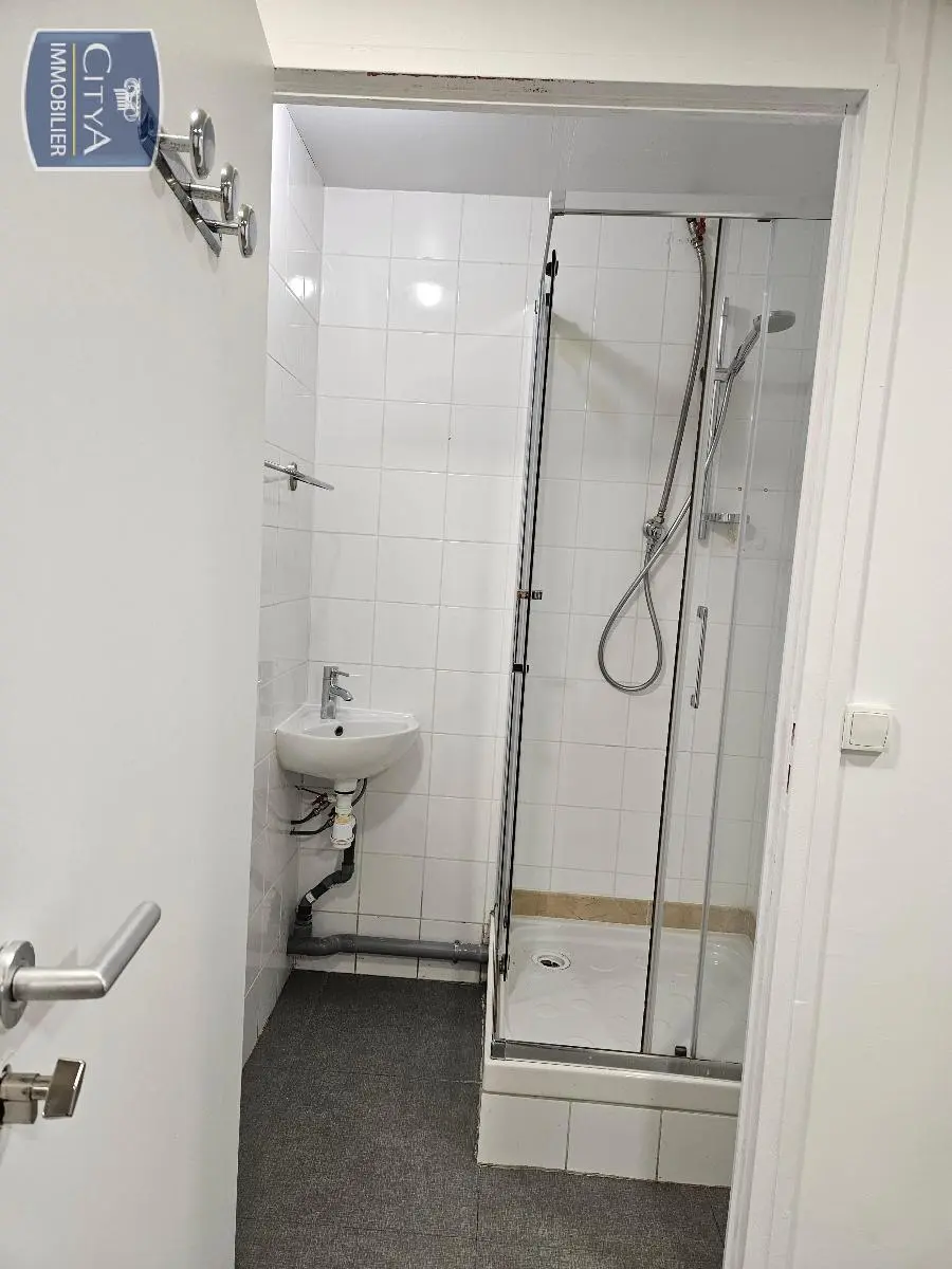 Photo 3 Local Commercial 302m²