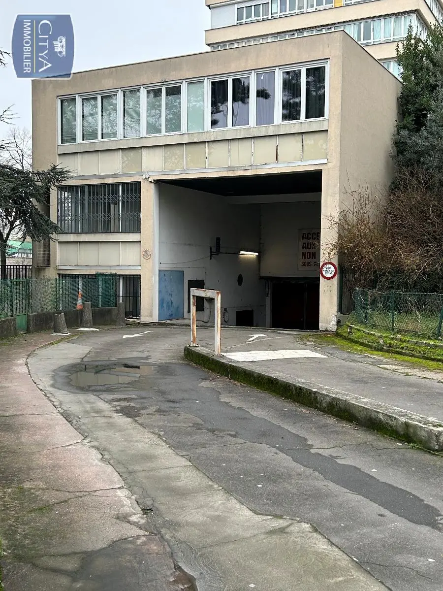 Photo 1 Parking 13m²