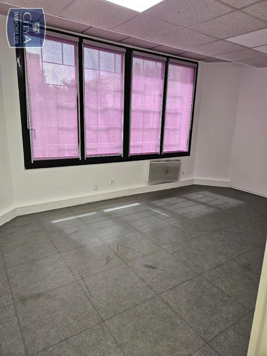 Photo 4 Local Commercial 302m²