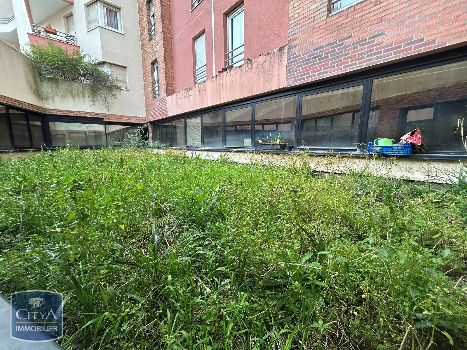 Photo 9 Local Commercial 302m²