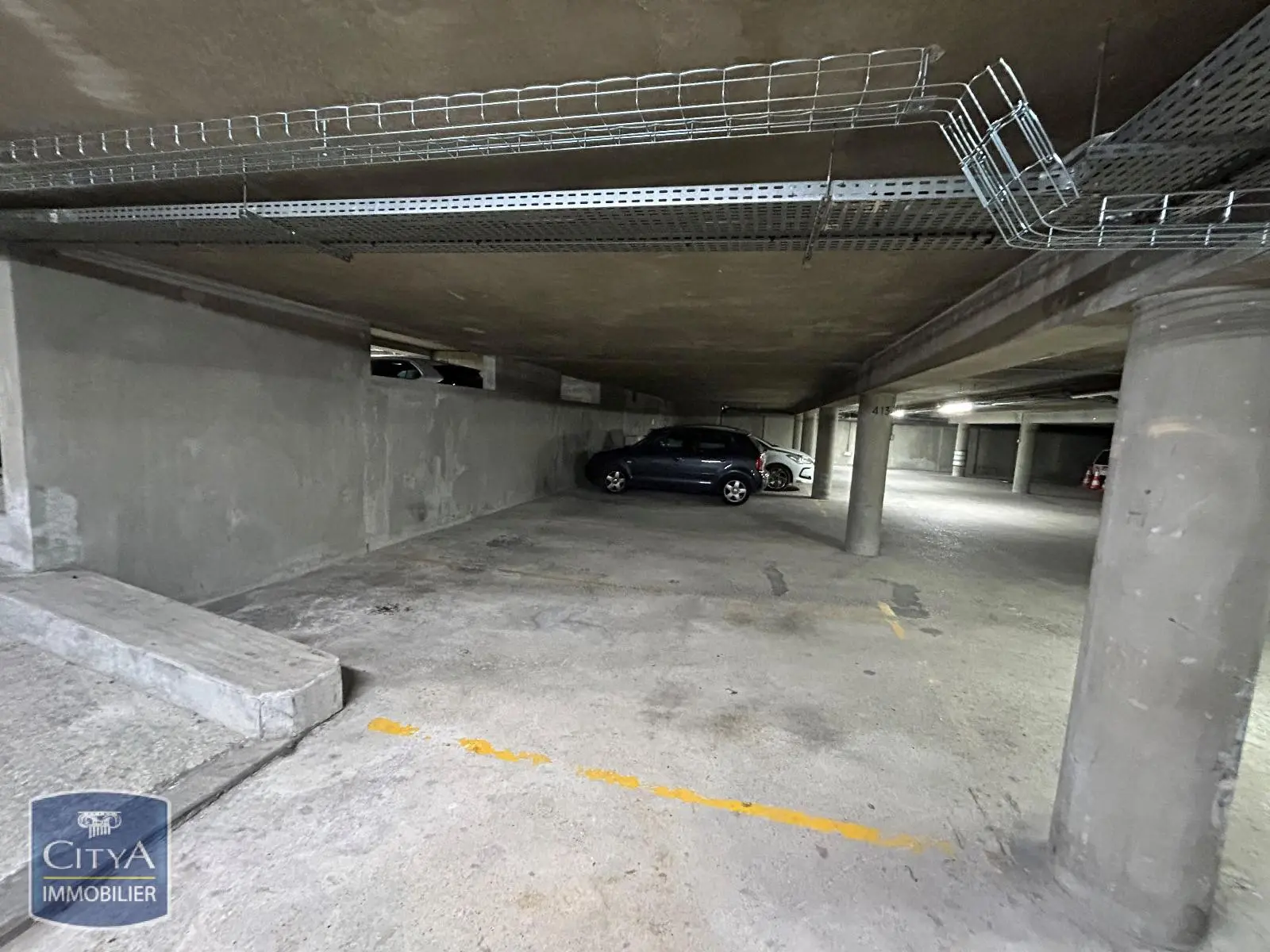 Photo 5 Parking