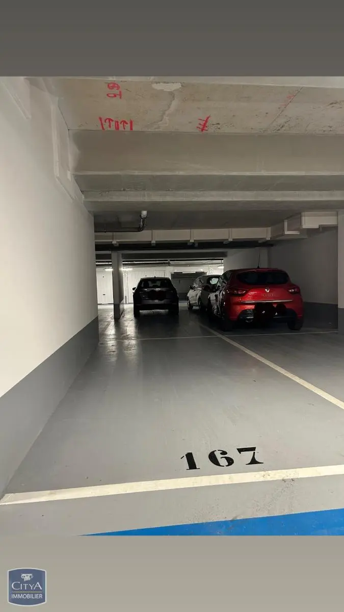 Photo 2 Parking