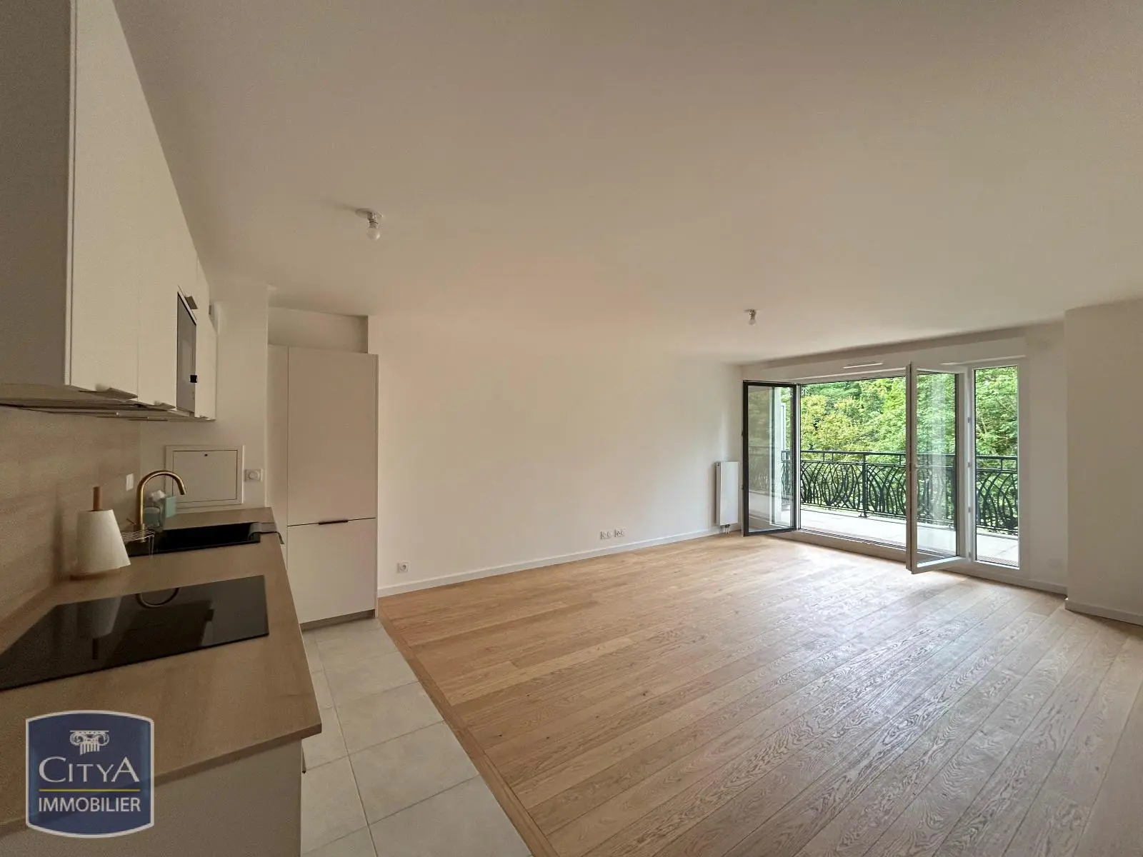 Photo 1 Appartement 4 pièces 85.77m²