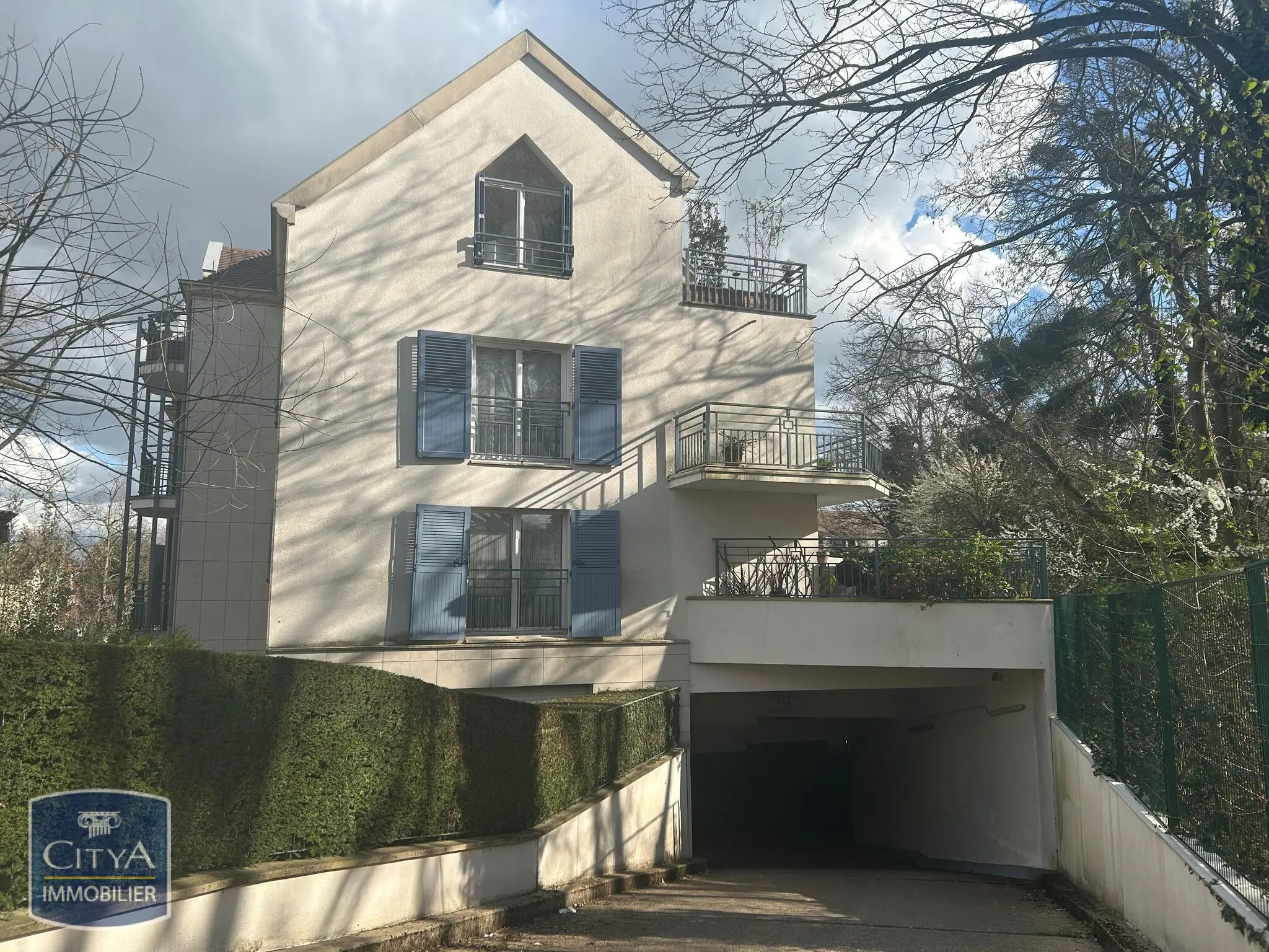 Photo 1 parking Antony