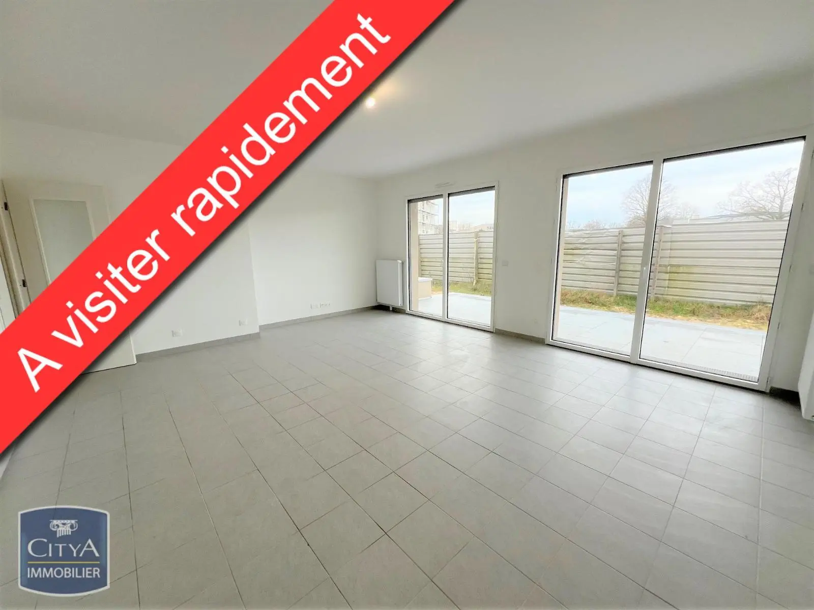 Photo 1 Appartement 5 pièces 104.72m²