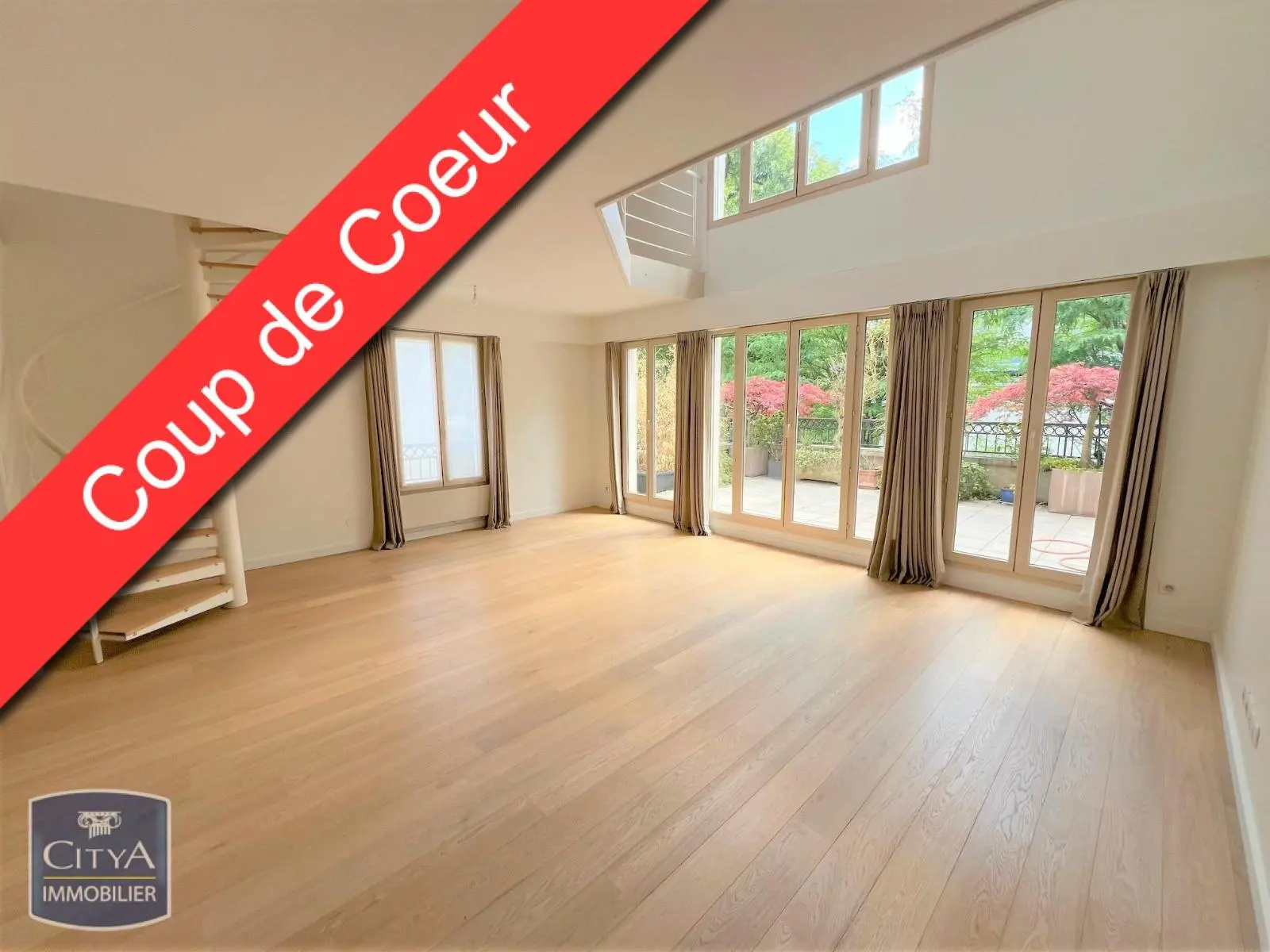 Photo 1 Appartement 4 pièces 117.22m²