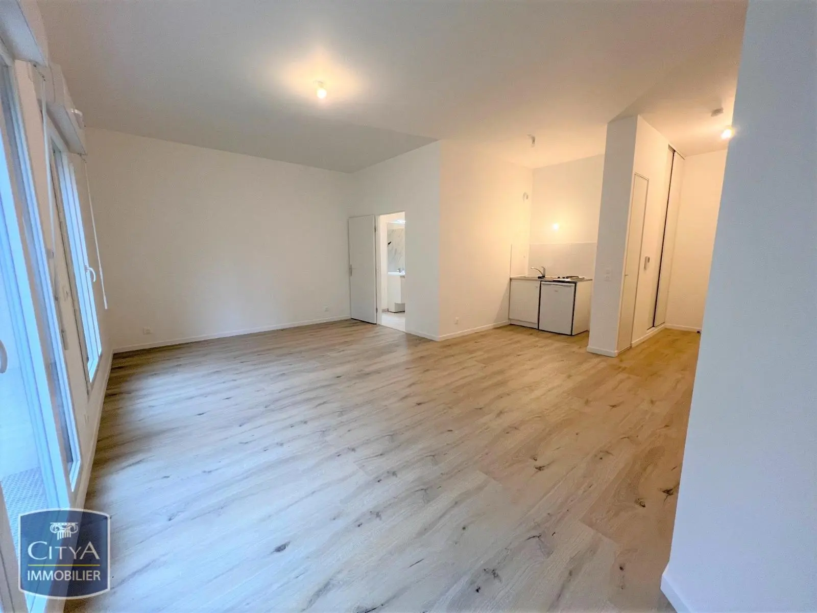 Photo 2 Appartement 1 pièce 38.95m²
