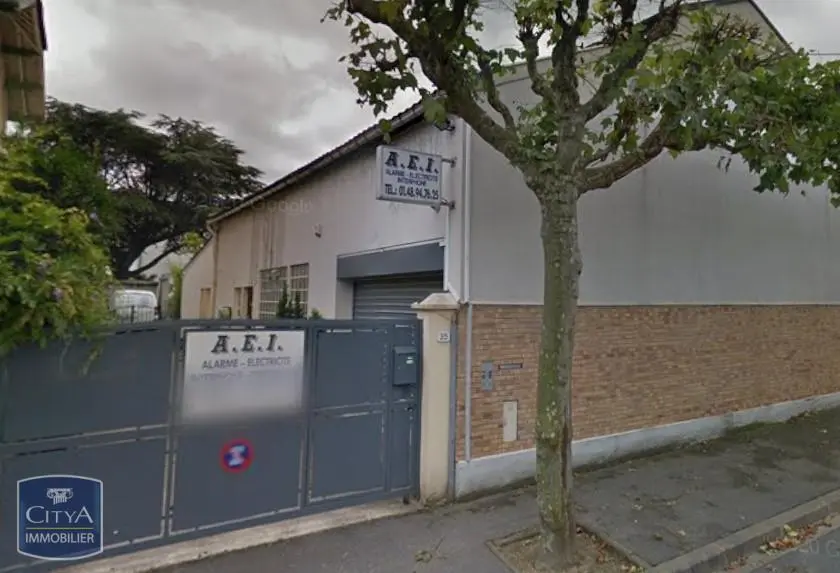 Photo 1 Local Commercial