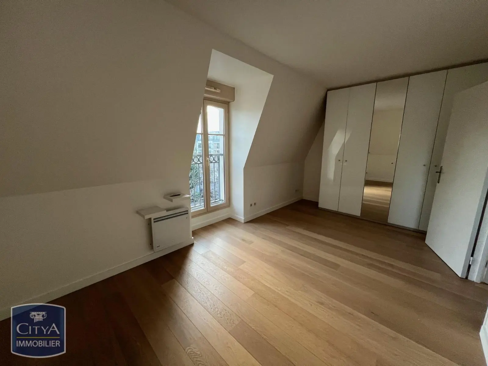 Photo 1 Appartement 4 pièces 117.22m²