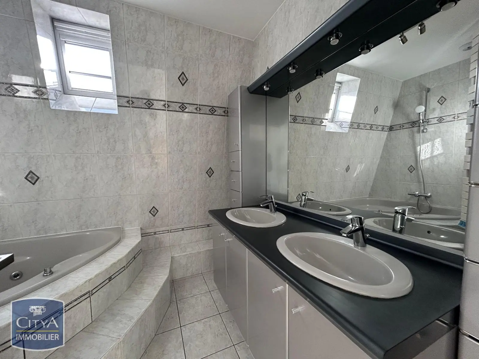 Photo 10 Appartement 6 pièces 142.8m²