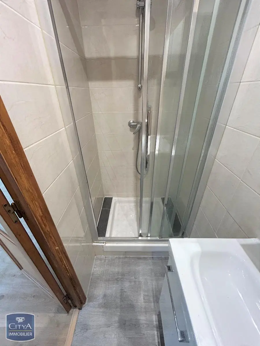Photo 3 Appartement 1 pièce 21.74m²