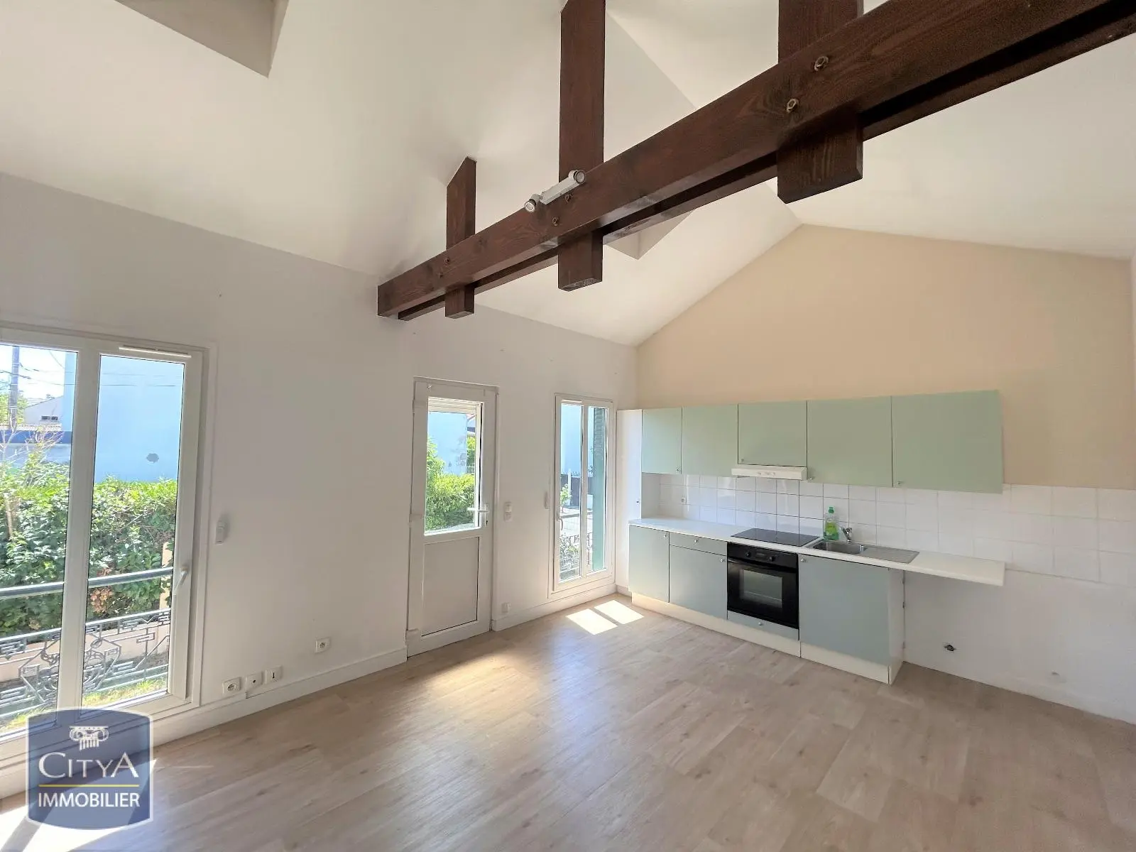 Photo 1 Appartement 1 pièce 21.74m²