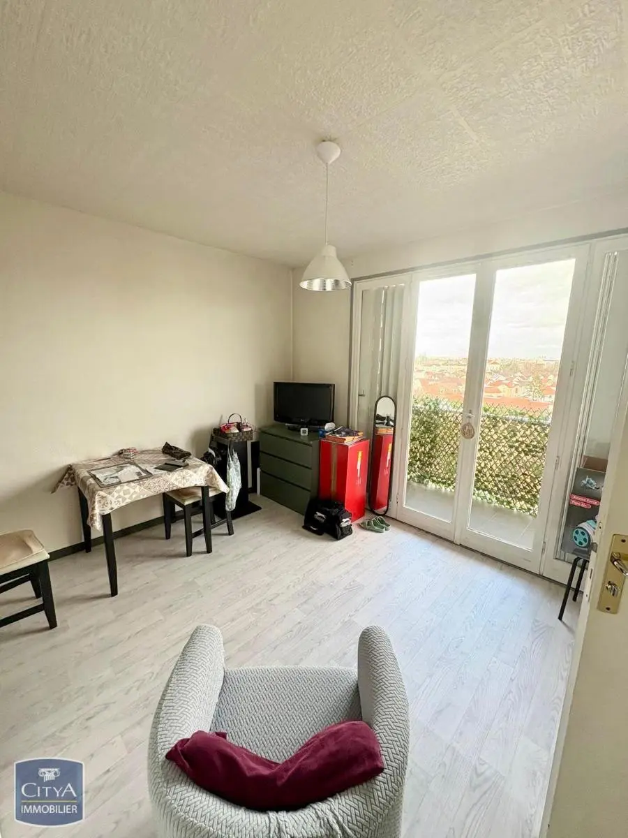 Photo 1 Appartement 1 pièce 27.3m²