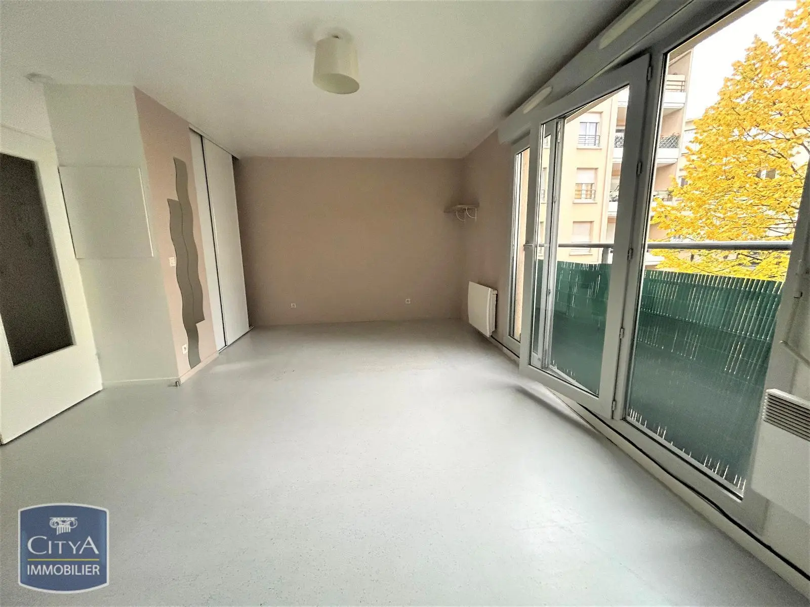 Photo 1 Appartement 1 pièce 31.12m²