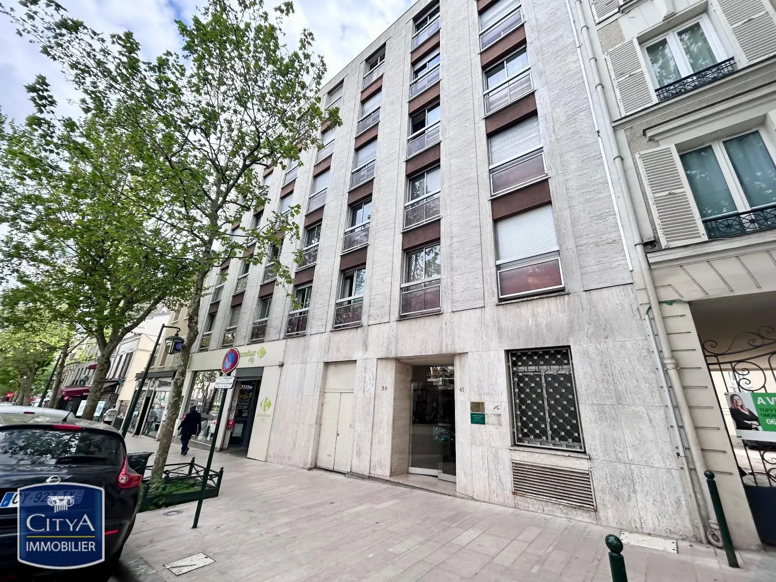 Photo 1 Local Professionnel