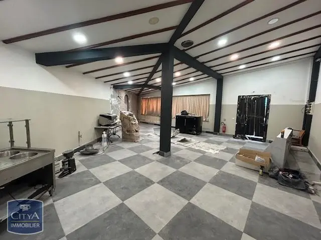 Photo 4 Local Commercial