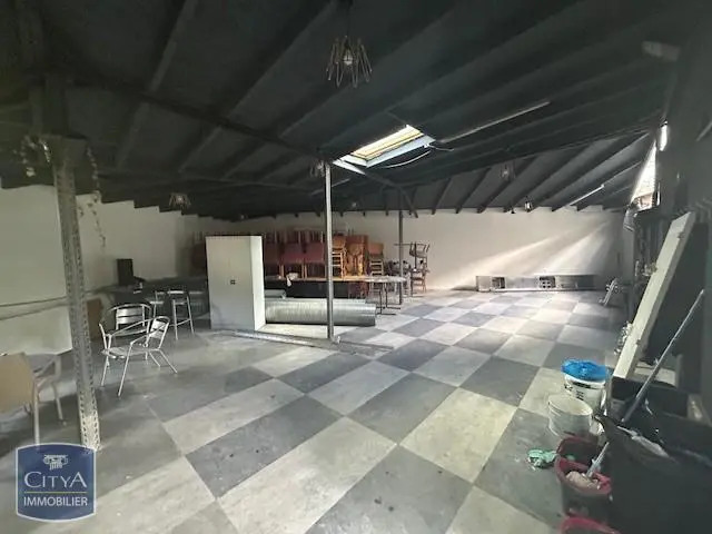 Photo 6 Local Commercial