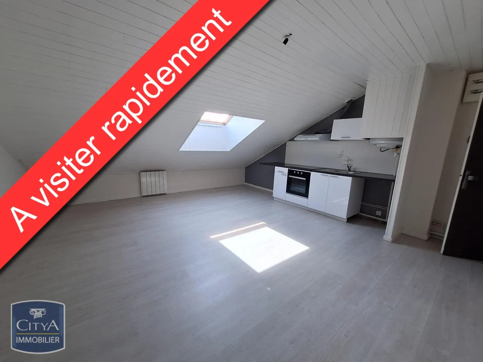 Photo 1 Appartement 1 pièce 27.38m²