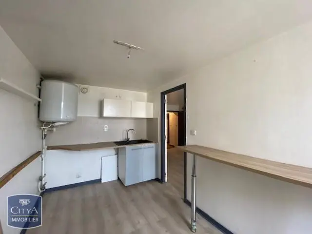 Photo 2 Appartement 1 pièce 27.8m²