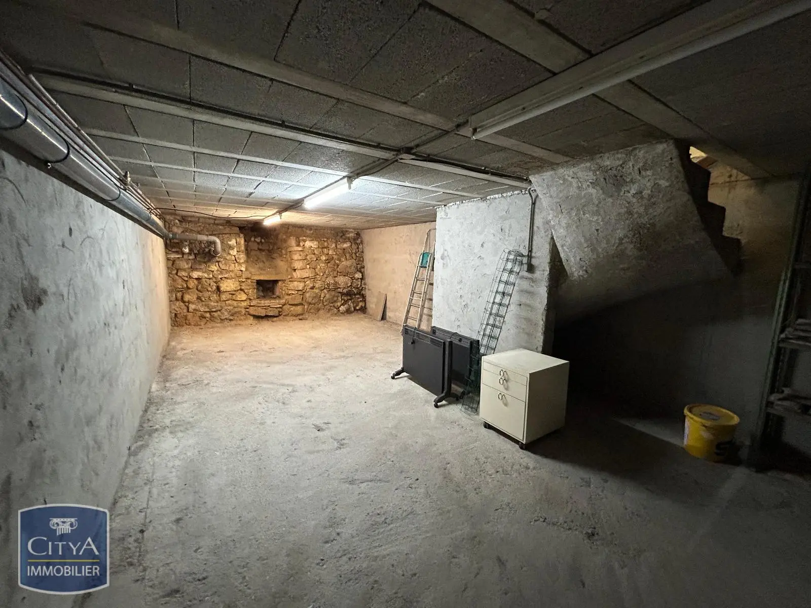 Photo 10 Local Commercial