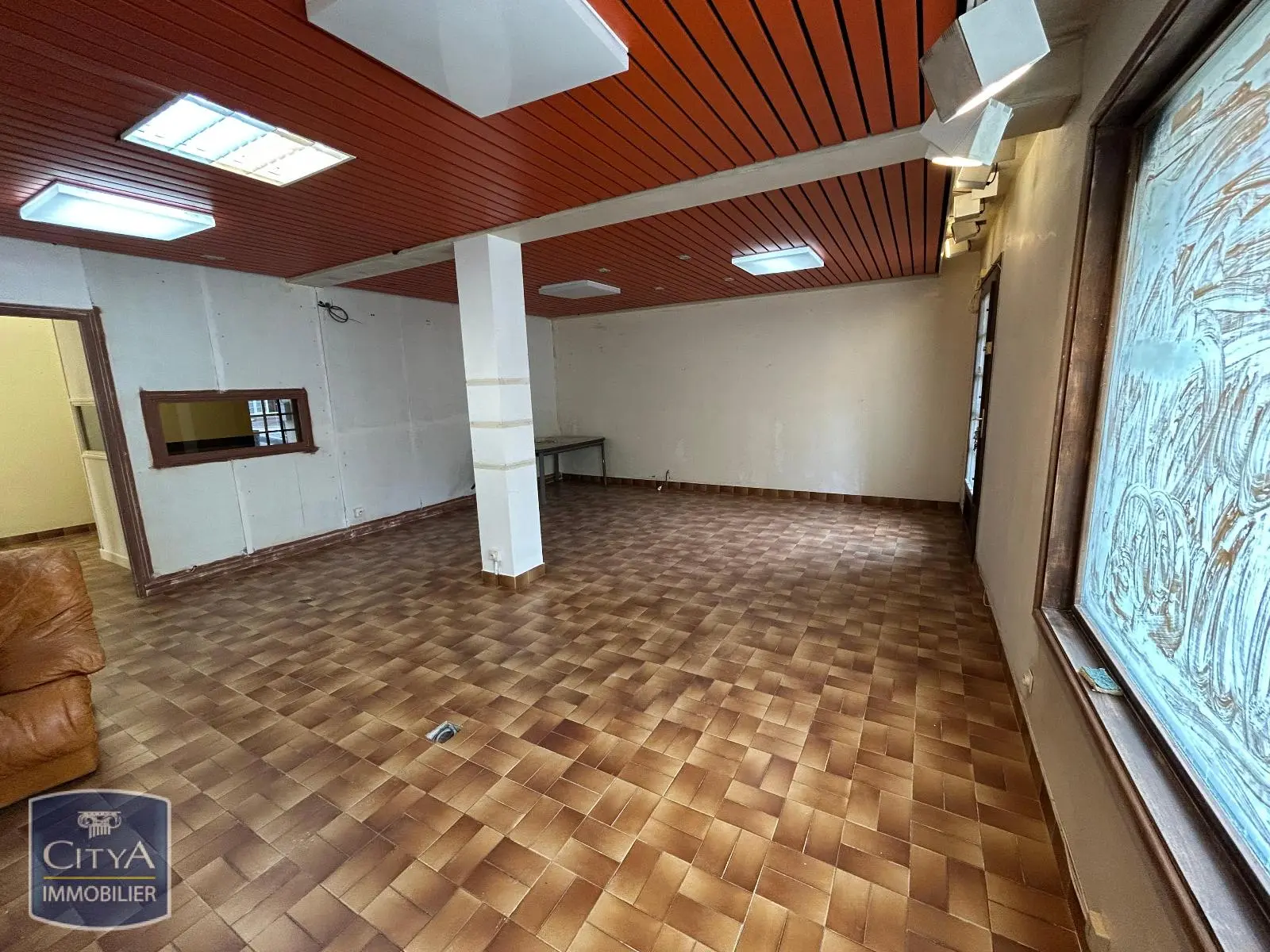 Photo 3 Local Commercial