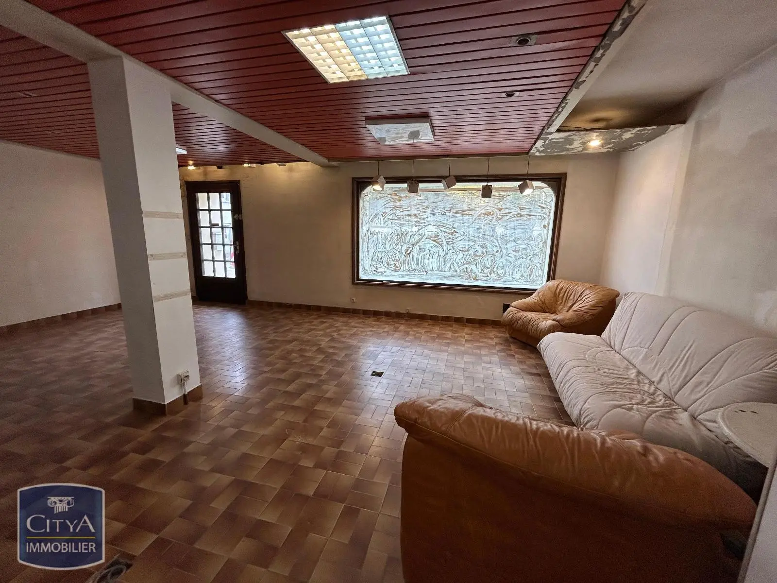 Photo 5 Local Commercial