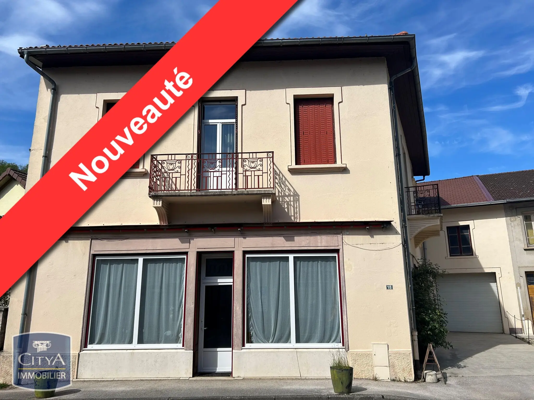 Photo 1 Maison 8 pièces 255m²