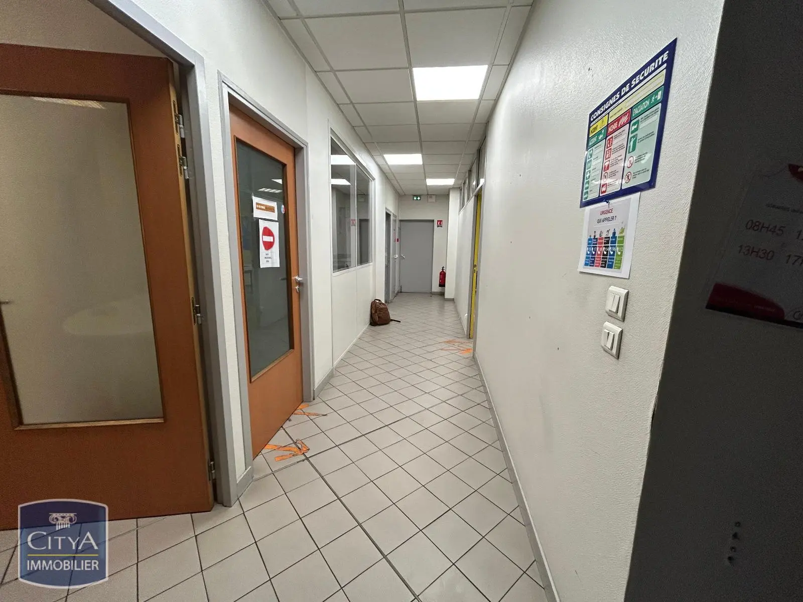 Photo 2 Local Commercial 230m²